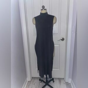 Groceries Apparel Long Gray Side Slit Sleeveless Top